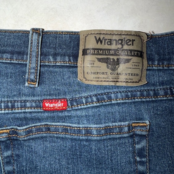 Wrangler Men’s 46x30 Straight Leg Denim Jeans 5 Pocket All Season RN# 130273 EUC - Picture 9 of 9